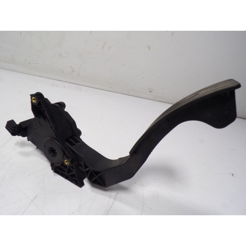 Recambio de potenciometro pedal para dacia sandero 1.5 dci diesel fap cat referencia OEM IAM 180022703R 6PV00997803 