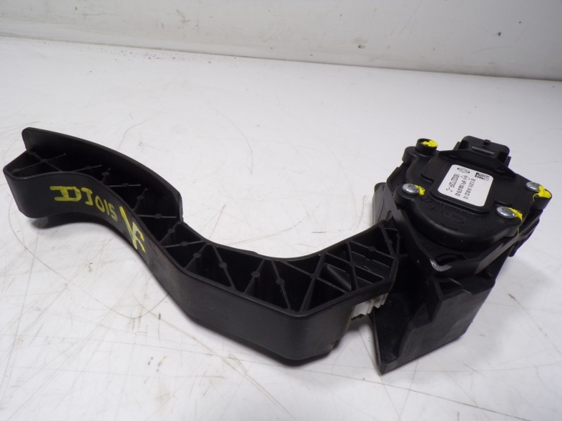 Recambio de potenciometro pedal para dacia sandero 1.5 dci diesel fap cat referencia OEM IAM 180022703R 6PV00997803 