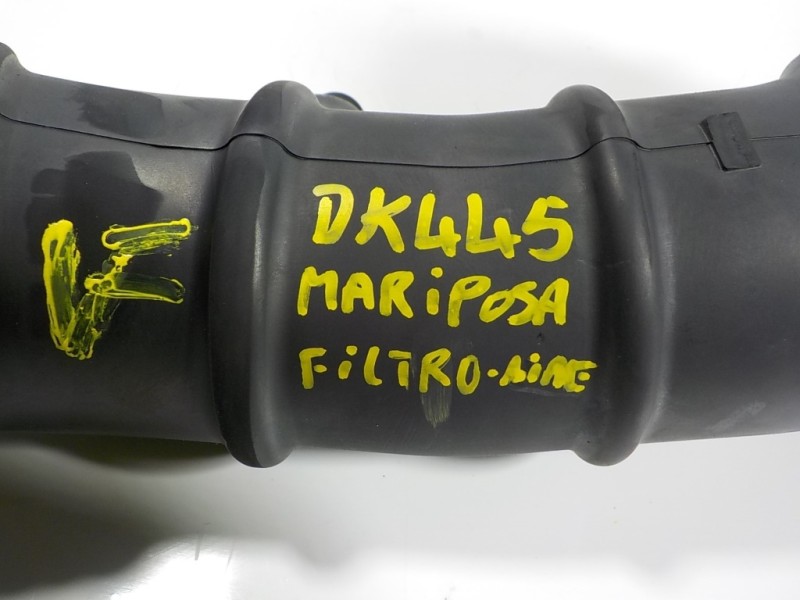 Recambio de tubo intercooler para toyota yaris 1.5 vvti hev referencia OEM IAM 17881K0050  