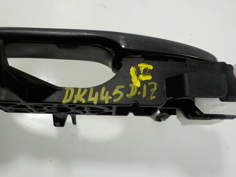 Recambio de maneta exterior delantera izquierda para toyota yaris 1.5 vvti hev referencia OEM IAM 69210K0050  