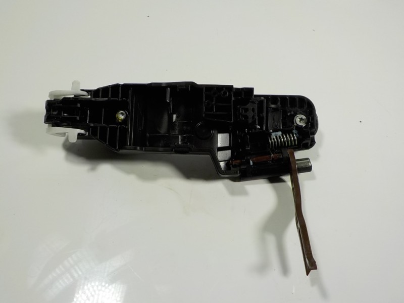 Recambio de maneta exterior trasera izquierda para toyota yaris 1.5 vvti hev referencia OEM IAM 6921102934  