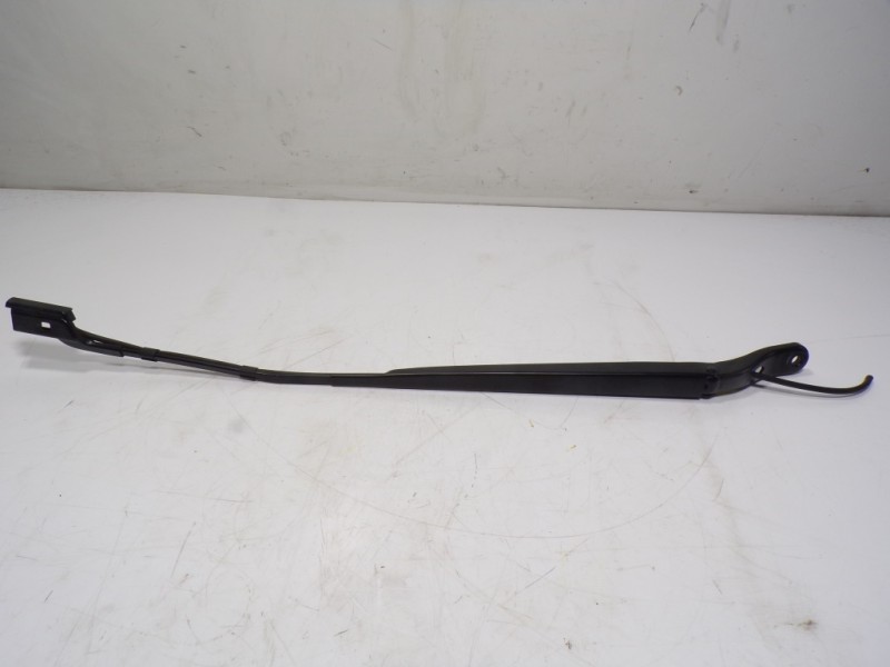 Recambio de brazo limpia delantero derecho para toyota proace city 1.5 dci referencia OEM IAM   