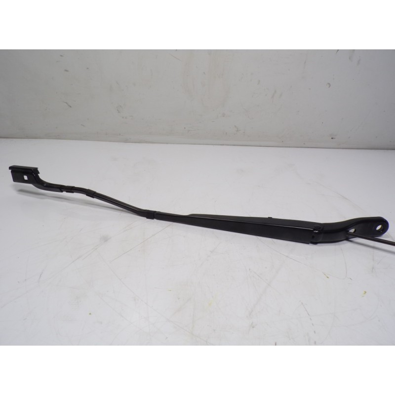 Recambio de brazo limpia delantero izquierdo para toyota proace city 1.5 dci referencia OEM IAM   