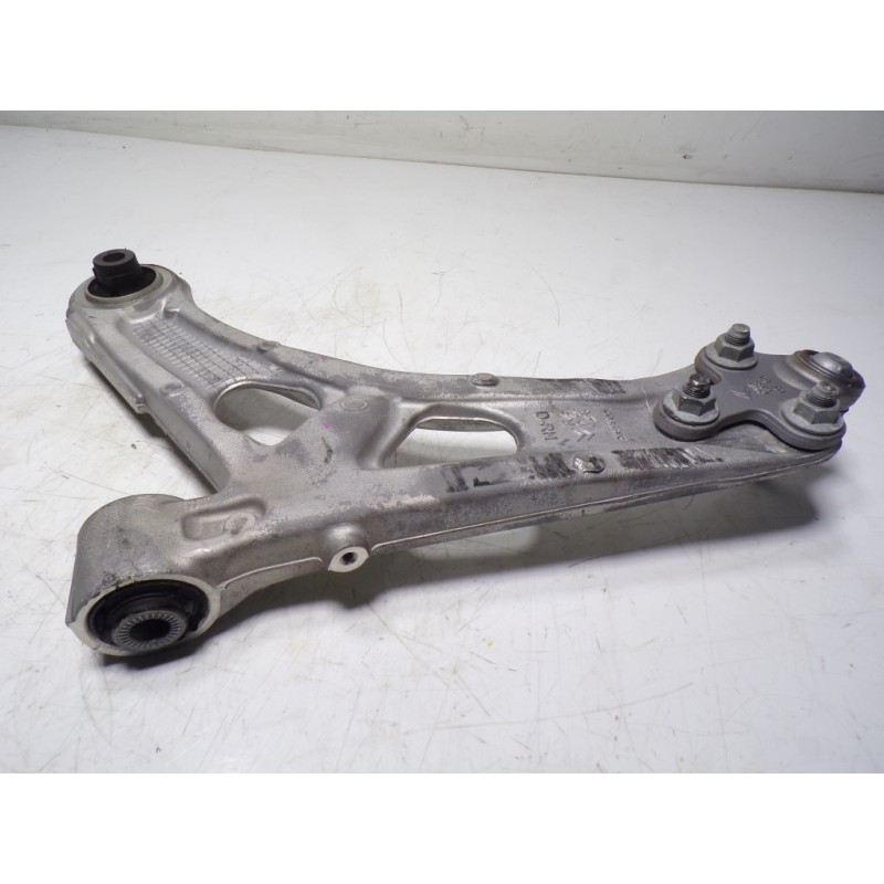 Recambio de brazo suspension inferior delantero derecho para toyota proace city 1.5 dci referencia OEM IAM  1009426 