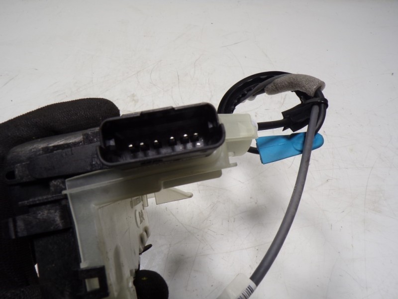 Recambio de cerradura puerta delantera izquierda para toyota proace city 1.5 dci referencia OEM IAM  16943580 