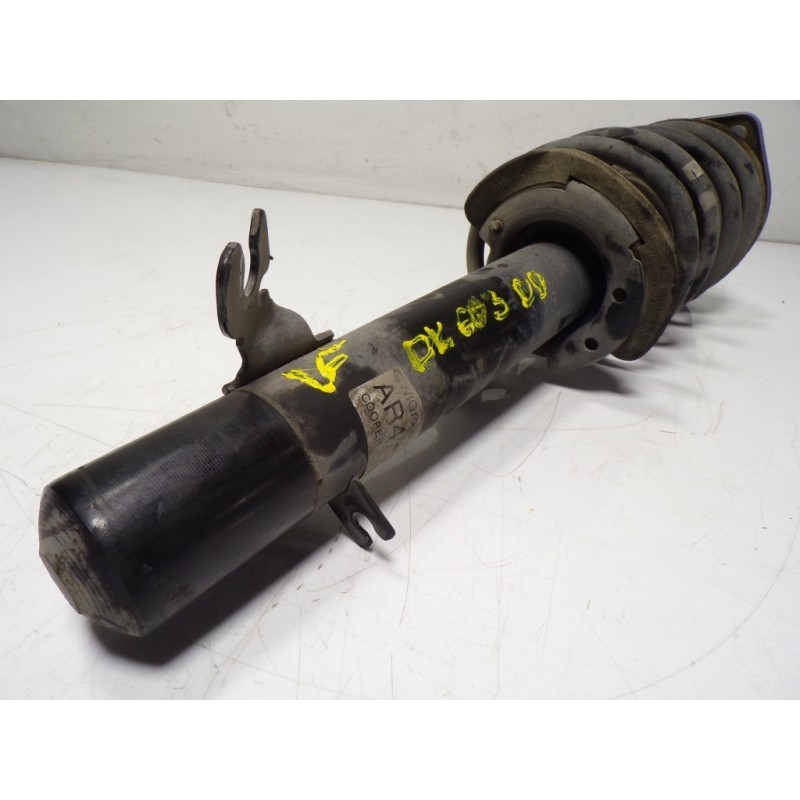 Recambio de amortiguador delantero derecho para mini mini (r56) 1.6 16v referencia OEM IAM 31316782208 R56V104B 