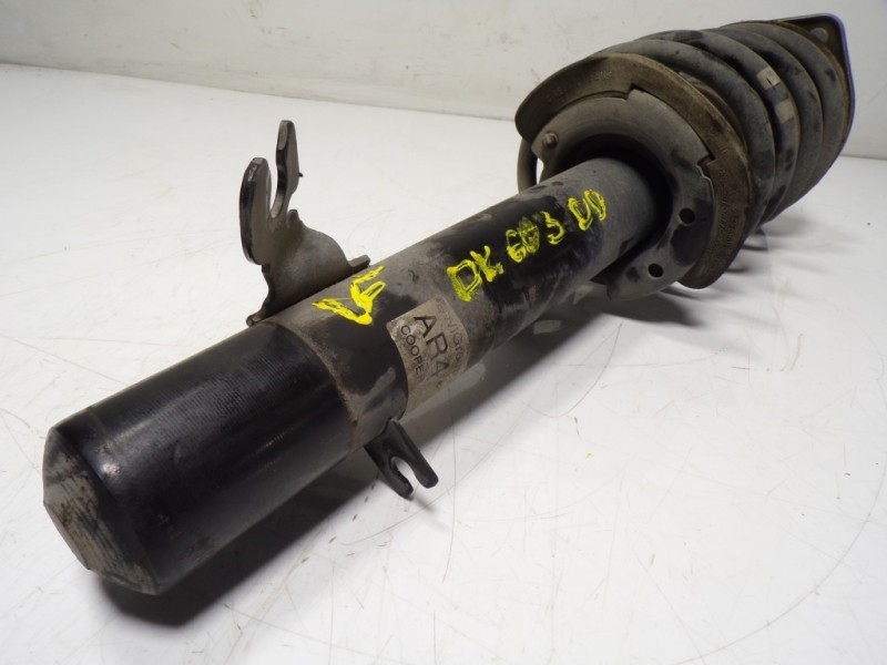 Recambio de amortiguador delantero derecho para mini mini (r56) 1.6 16v referencia OEM IAM 31316782208 R56V104B 