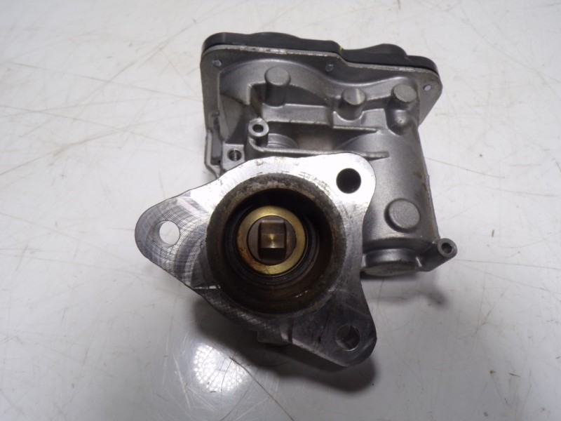 Recambio de valvula egr para dacia sandero 1.5 dci diesel fap cat referencia OEM IAM 147104647R H8201143495 