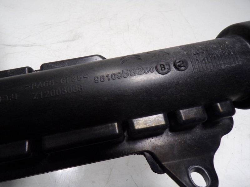 Recambio de tubo intercooler para toyota proace city 1.5 dci referencia OEM IAM  9810958280 