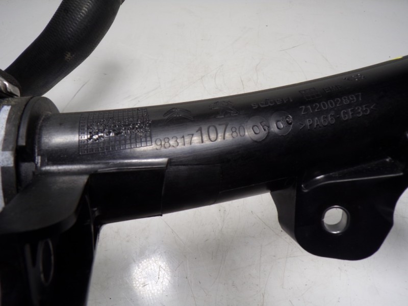 Recambio de tubo intercooler para toyota proace city 1.5 dci referencia OEM IAM  9831710780 