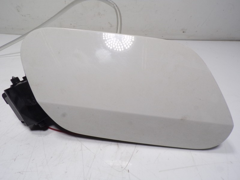 Recambio de tapa combustible para audi a1 sportback (gba) 1.0 tfsi referencia OEM IAM 82A809906 82A809906 