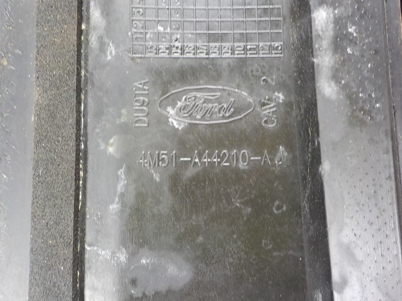 Recambio de aleron trasero para ford focus berlina (cap) 1.6 tdci cat referencia OEM IAM  4M51A44210A 