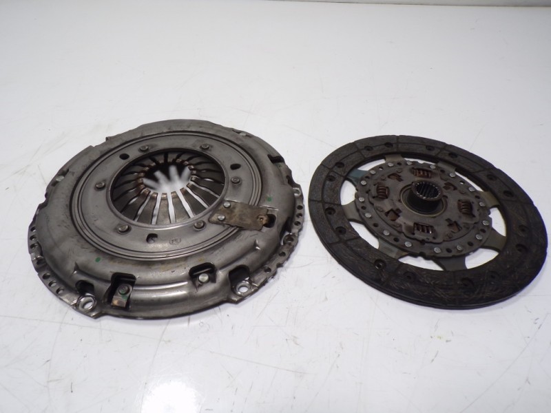 Recambio de kit embrague para opel grandland x 1.5 cdti dpf referencia OEM IAM  980770780 9820879880