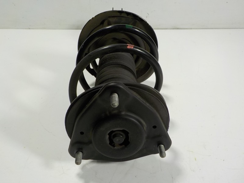 Recambio de amortiguador delantero izquierdo para toyota rav4 hybrid 4x2 advance referencia OEM IAM 4852080635 4852042730 1A1974