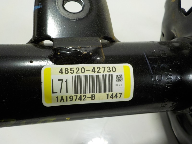 Recambio de amortiguador delantero izquierdo para toyota rav4 hybrid 4x2 advance referencia OEM IAM 4852080635 4852042730 1A1974
