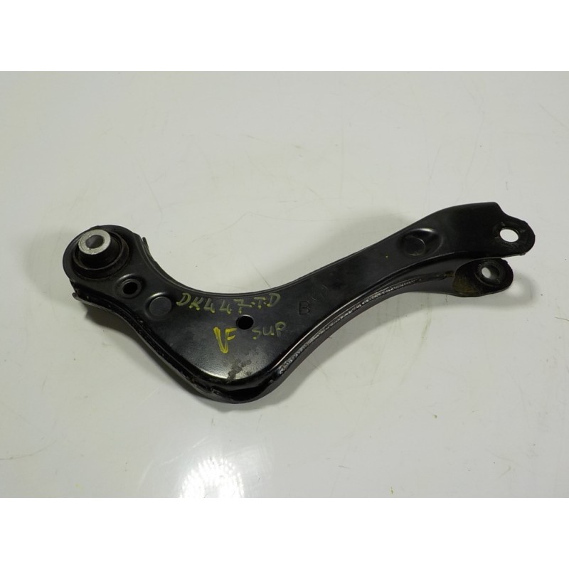 Recambio de brazo suspension superior trasero derecho para toyota rav4 hybrid 4x2 advance referencia OEM IAM 4877042050  