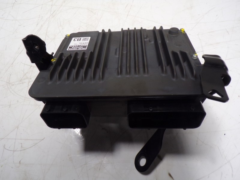 Recambio de centralita motor uce para toyota rav4 hybrid 4x2 advance referencia OEM IAM  896614AB30 2763002960