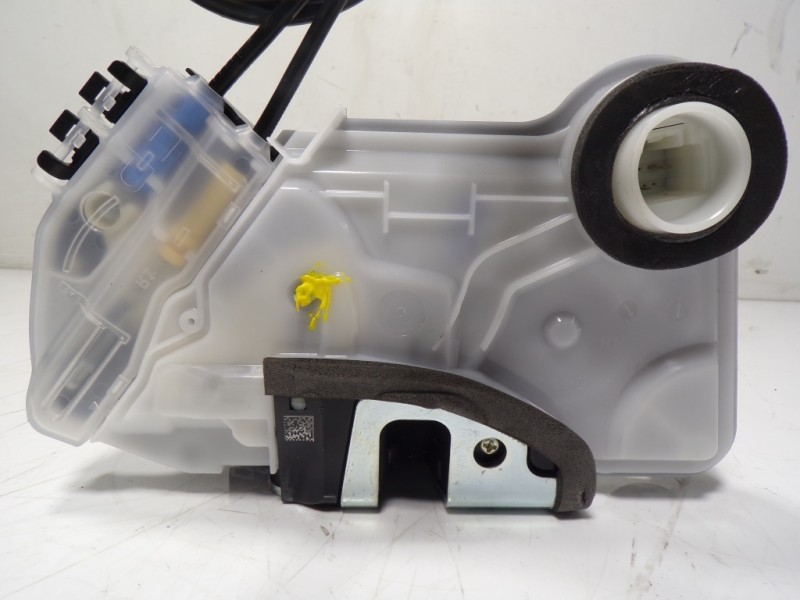 Recambio de cerradura puerta delantera derecha para toyota rav4 hybrid 4x2 advance referencia OEM IAM 6903062010 10604154 