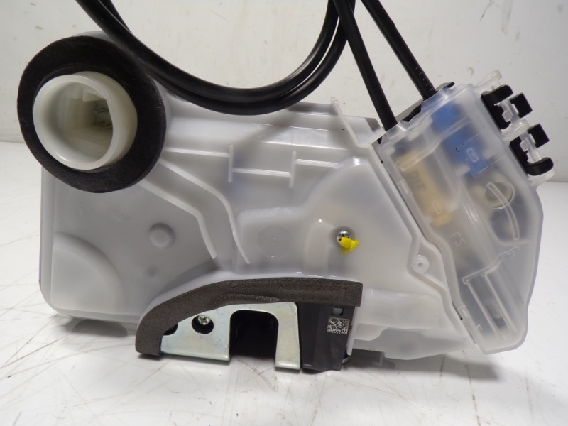 Recambio de cerradura puerta delantera izquierda para toyota rav4 hybrid 4x2 advance referencia OEM IAM 6904053140 10604225 