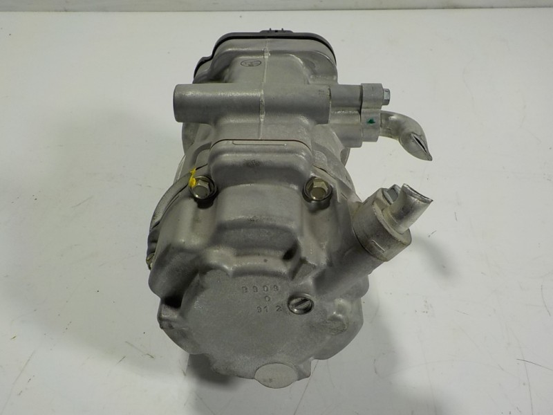 Recambio de compresor aire acondicionado para toyota rav4 hybrid 4x2 advance referencia OEM IAM 8837033051 ESB27C 0424001103