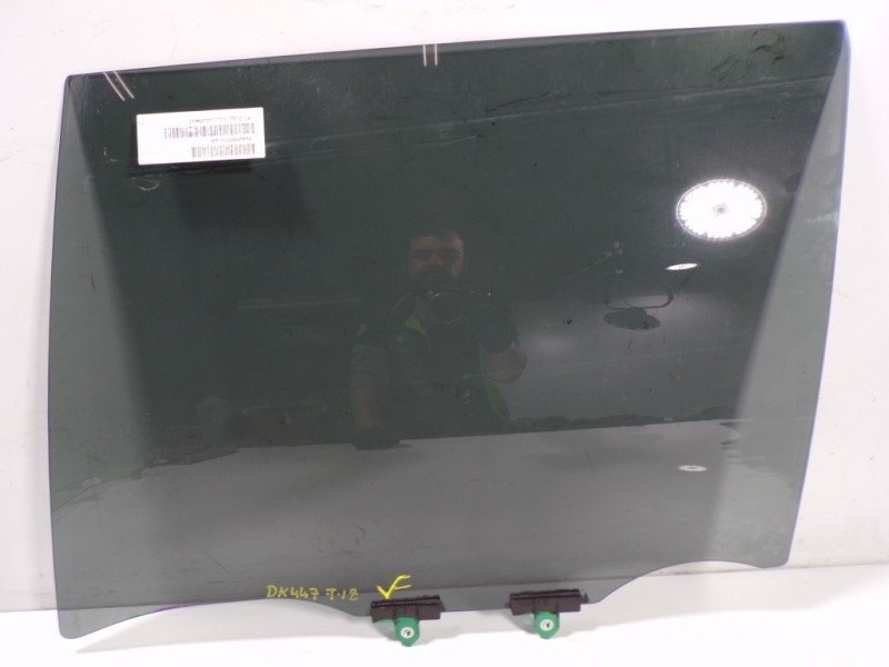 Recambio de cristal puerta trasero izquierdo para toyota rav4 hybrid 4x2 advance referencia OEM IAM 6810442200  