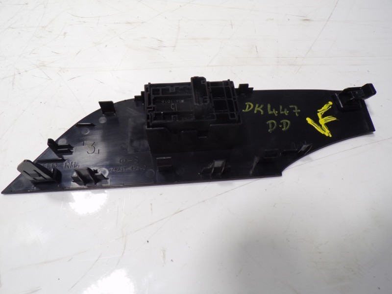 Recambio de mando elevalunas delantero derecho para toyota rav4 hybrid 4x2 advance referencia OEM IAM 7423142340 7423142340 