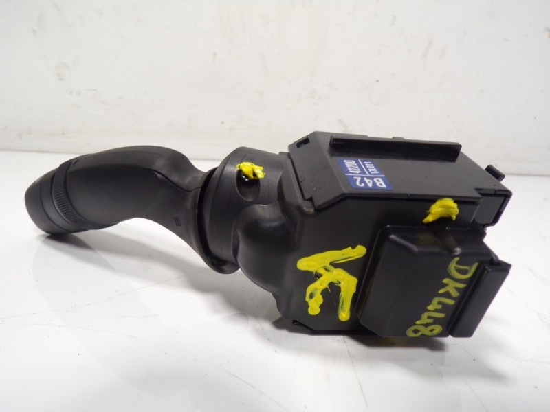 Recambio de mando limpia para toyota rav4 hybrid 4x2 advance referencia OEM IAM 8465242200 42200 