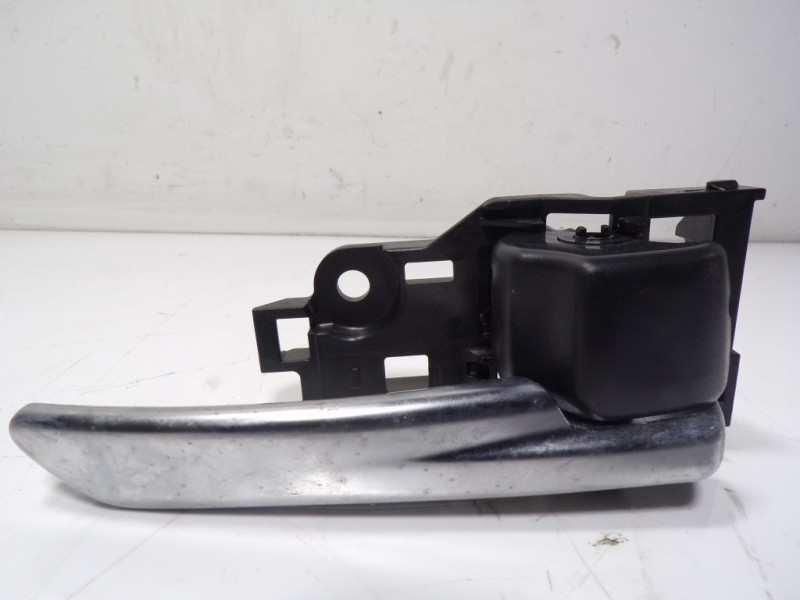 Recambio de maneta interior delantera derecha para toyota rav4 hybrid 4x2 advance referencia OEM IAM 6920533140C0 6927333060 