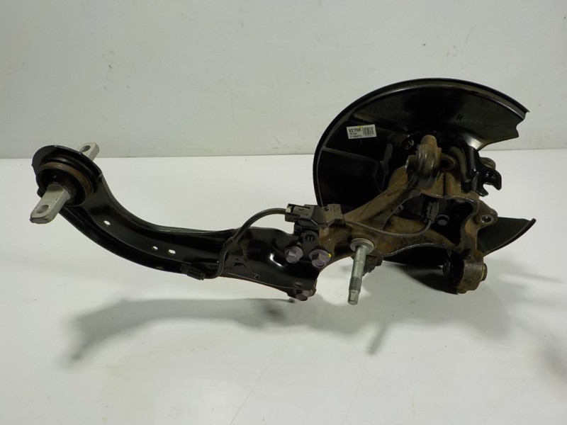 Recambio de mangueta trasera derecha para toyota rav4 hybrid 4x2 advance referencia OEM IAM 4230442060 210607C 8954412030