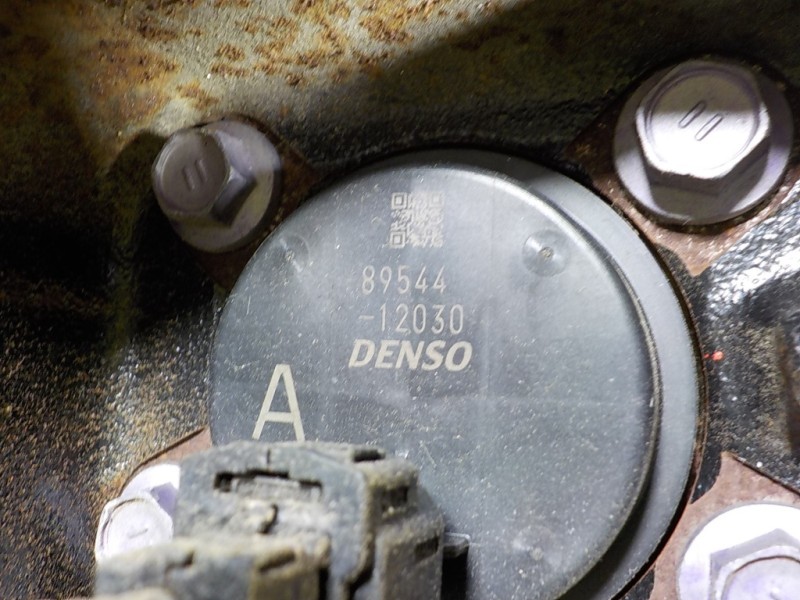 Recambio de mangueta trasera izquierda para toyota rav4 hybrid 4x2 advance referencia OEM IAM 4230542060 8954412030 8954412030