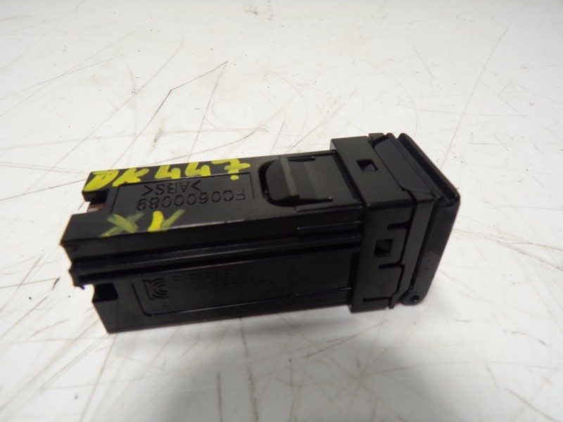 Recambio de modulo electronico para toyota rav4 hybrid 4x2 advance referencia OEM IAM  8619042031 