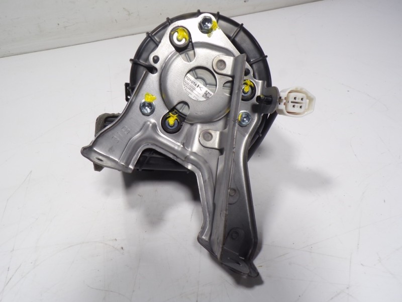 Recambio de motor calefaccion para toyota rav4 hybrid 4x2 advance referencia OEM IAM G923033050 G923033050 