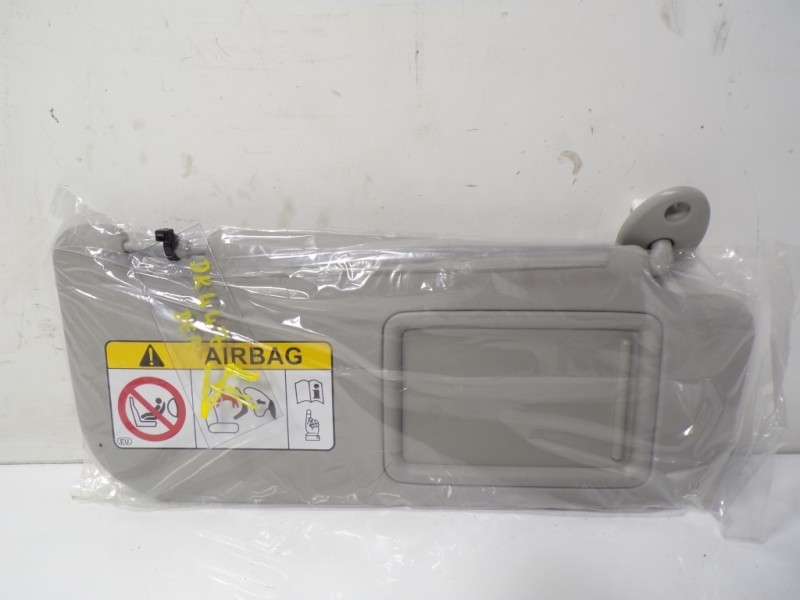 Recambio de parasol derecho para toyota rav4 hybrid 4x2 advance referencia OEM IAM 7431042681B0  
