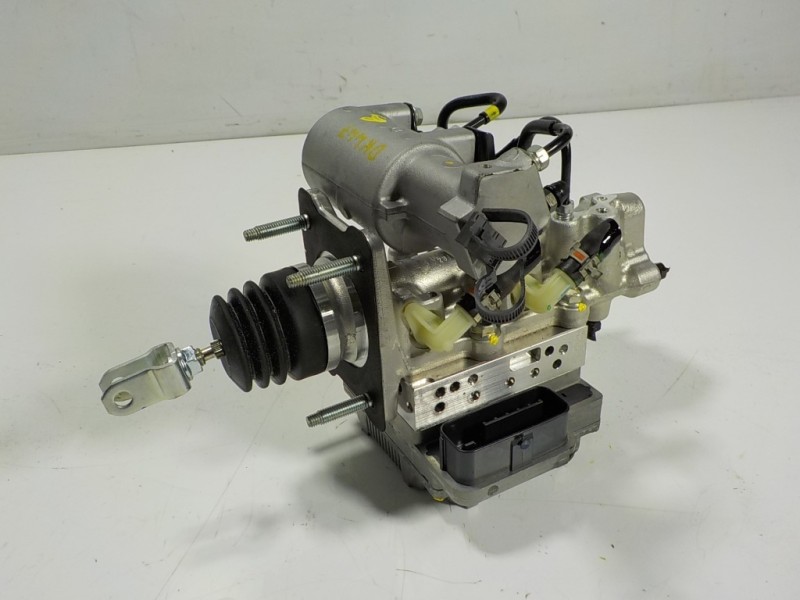 Recambio de servofreno para toyota rav4 hybrid 4x2 advance referencia OEM IAM 4705042203 4727047030 1007311189