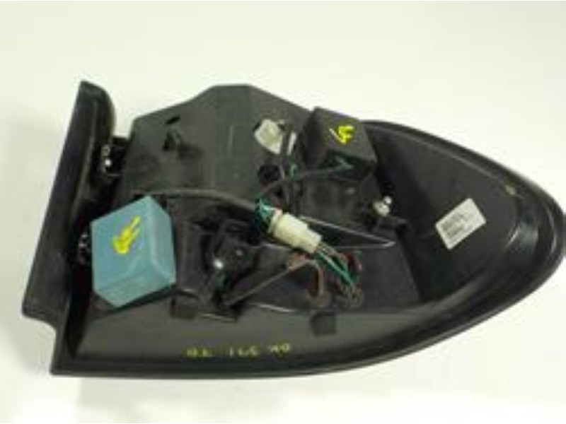 Recambio de aletin trasero derecho para toyota rav4 hybrid 4x2 advance referencia OEM IAM 7506142010  