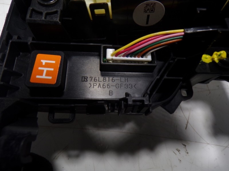 Recambio de palanca freno de mano para toyota rav4 hybrid 4x2 advance referencia OEM IAM  76L816LH 