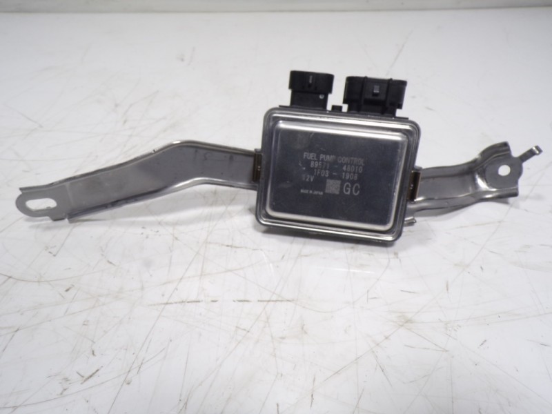 Recambio de modulo electronico para toyota rav4 hybrid 4x2 advance referencia OEM IAM  8957148010 1F031908