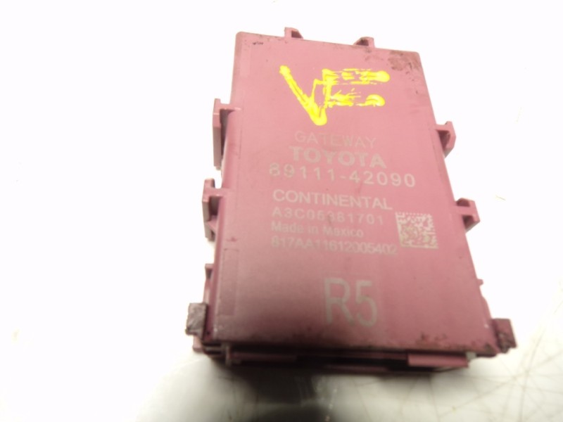 Recambio de modulo electronico para toyota rav4 hybrid 4x2 advance referencia OEM IAM 8911142090 8911142090 A3C05381701