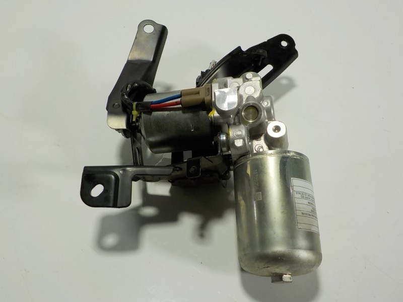 Recambio de bomba freno para toyota rav4 hybrid 4x2 advance referencia OEM IAM 4705042203 4707042030 01319G116034