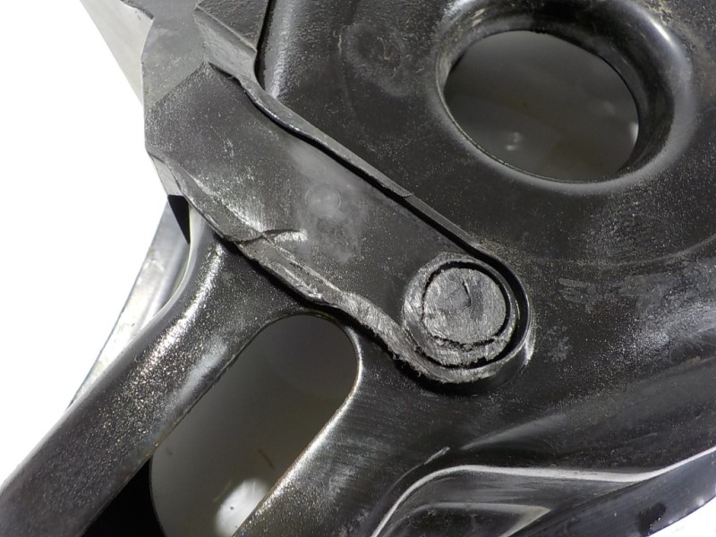 Recambio de brazo suspension inferior trasero derecho para toyota rav4 hybrid 4x2 advance referencia OEM IAM 4873042060  