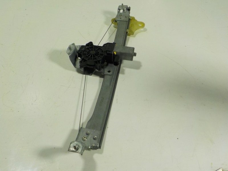 Recambio de elevalunas delantero derecho para renault captur 1.2 tce energy referencia OEM IAM 807200713R 128001471B 19031060004