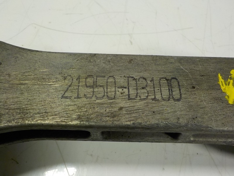 Recambio de soporte cambio para hyundai tucson 1.7 crdi cat referencia OEM IAM 21950D3100 21950D3100 