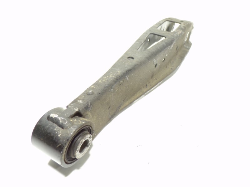 Recambio de brazo suspension inferior trasero derecho para subaru xv (g5) executive plus referencia OEM IAM   