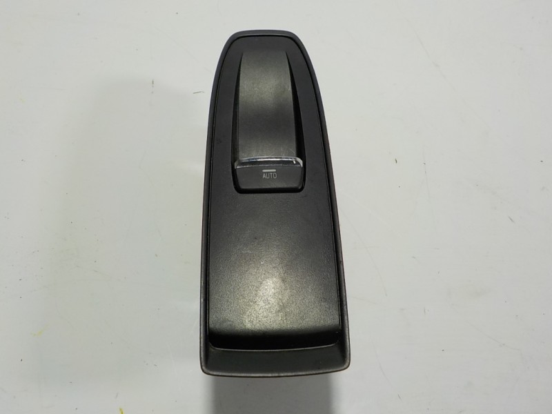 Recambio de mando elevalunas delantero derecho para subaru xv (g5) executive plus referencia OEM IAM  83071FL250 