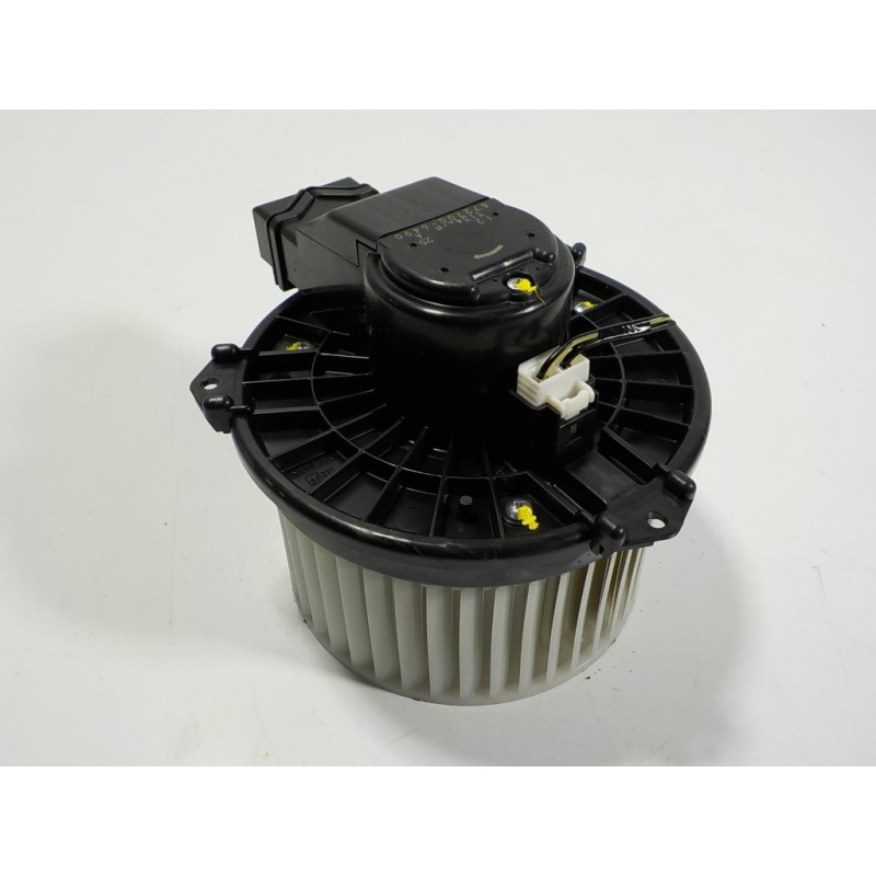 Recambio de motor calefaccion para subaru xv (g5) executive plus referencia OEM IAM  8727006490 