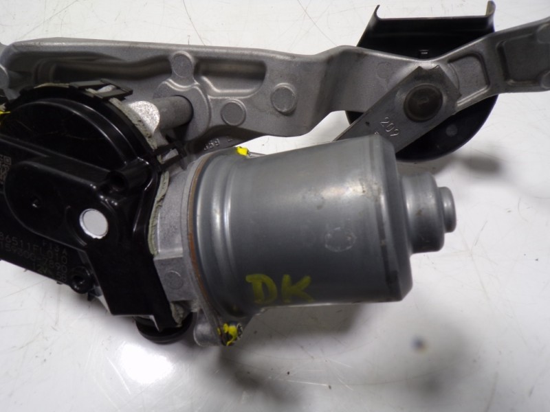 Recambio de motor limpia delantero para subaru xv (g5) executive plus referencia OEM IAM  86511FL010 