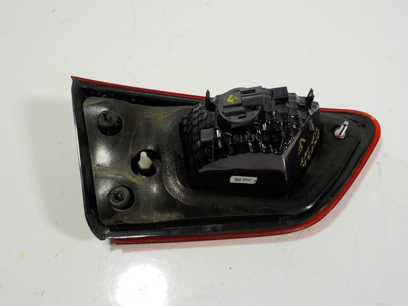 Recambio de piloto trasero derecho interior para subaru xv (g5) executive plus referencia OEM IAM  84251FL041 