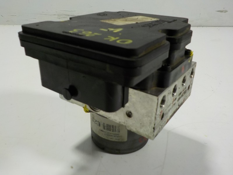 Recambio de abs para kia cee´d 1.4 crdi cat referencia OEM IAM 58900A2210 58900A2210 6158945200