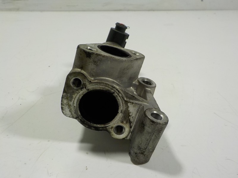 Recambio de valvula egr para kia cee´d 1.4 crdi cat referencia OEM IAM 284102A300 284102A300 