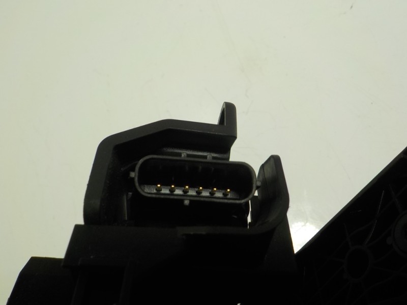 Recambio de potenciometro pedal para audi a3 sportback (8p) 2.0 tdi referencia OEM IAM 1K2721503AJ 011040711 